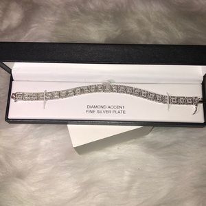 Diamond bracelet. New